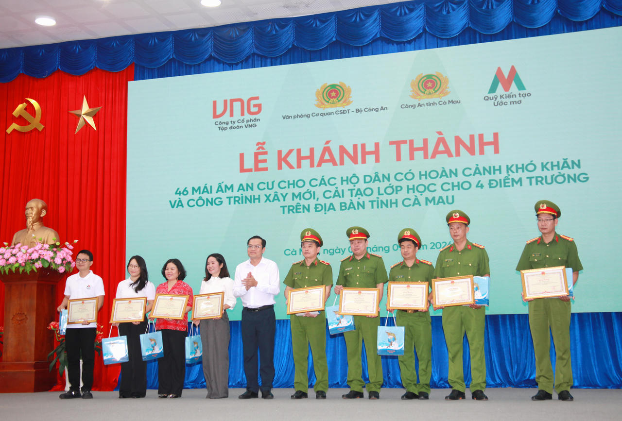 Khánh thành 46 mái ấm, cầu giao thông và 4 điểm trường tại Cà Mau