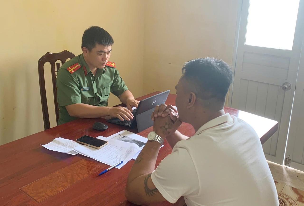 Xử phạt người đàn ông chia sẻ thông tin xuyên tạc, xúc phạm uy tín lãnh đạo Đảng, Nhà nước 