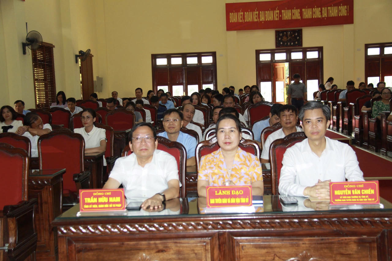 Các đại biểu tham dự Hội nghị (Ảnh Vũ Hùng)