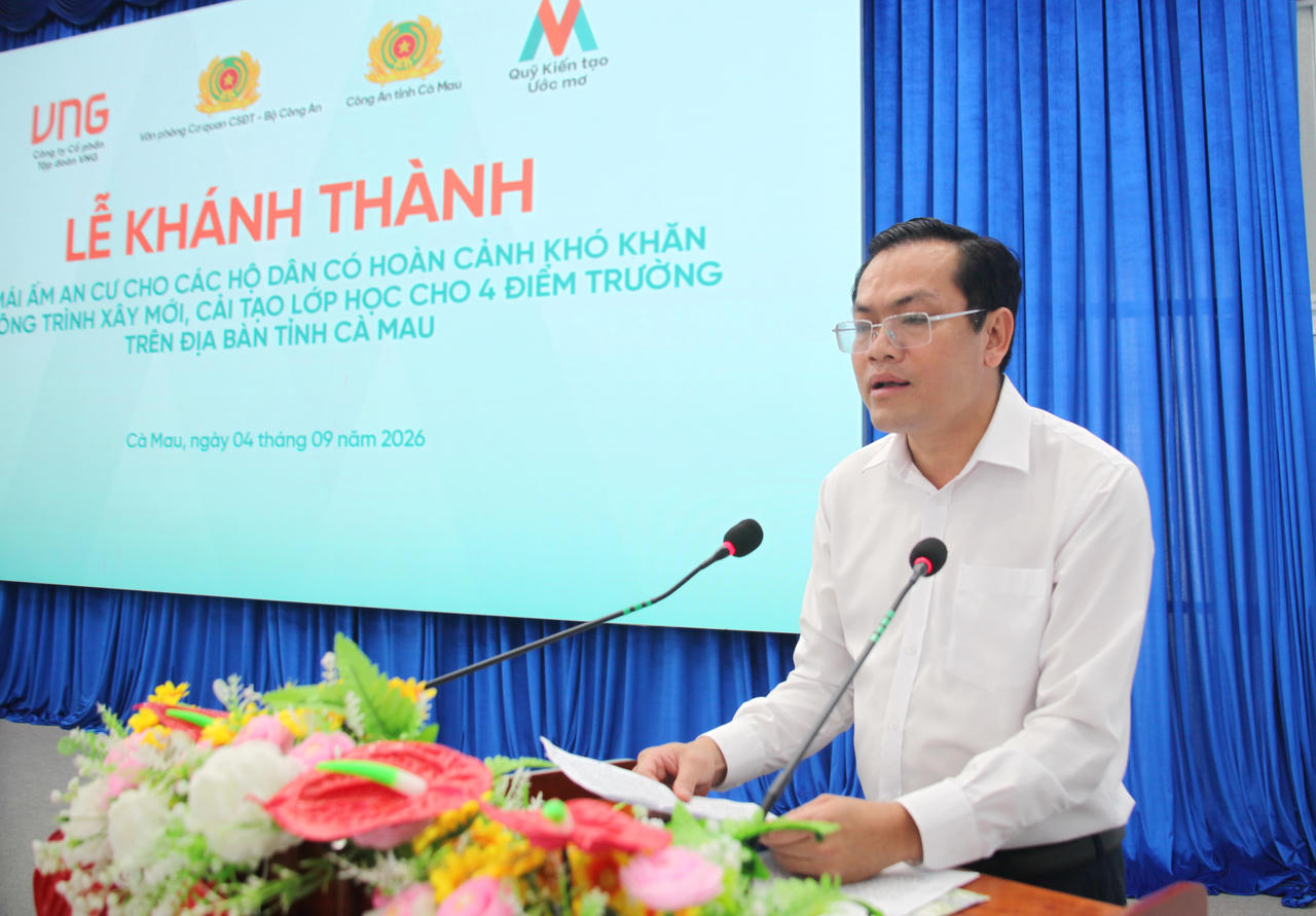 Ông Ngô Vũ Thăng - Phó Chủ tịch UBND tỉnh Cà Mau, phát biểu ghi nhận và cảm ơn Bộ Công an cùng các đơn vị tài trợ (Ảnh: T.N).