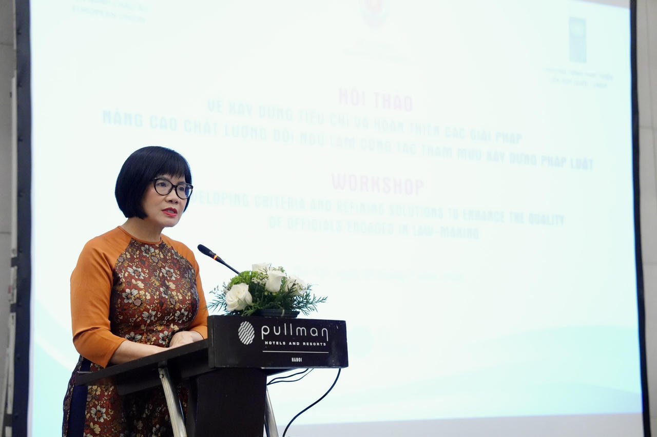 Thứ trưởng Đặng Hoàng Oanh phát biểu khai mạc.