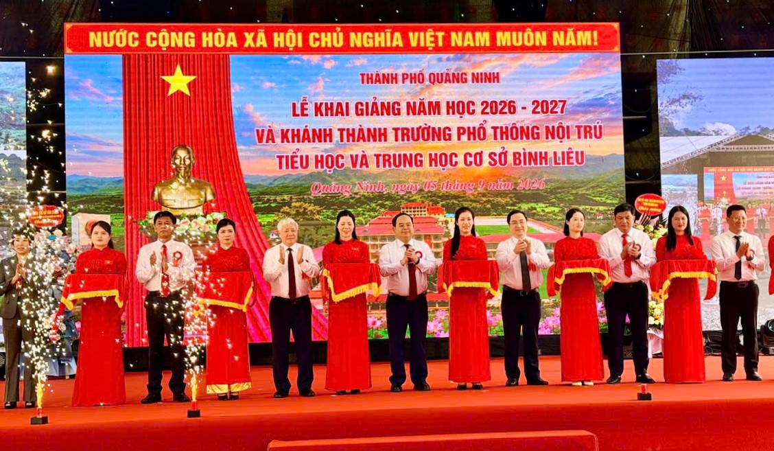 Học sinh thành phố Quảng Ninh bước vào năm học mới với nhiều chính sách hỗ trợ