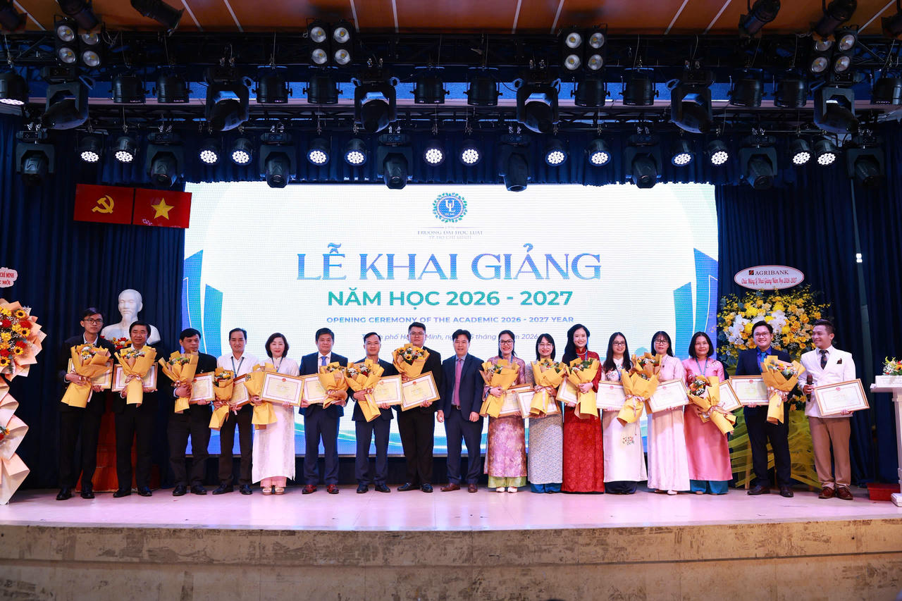 Trường ĐH Luật TP Hồ Chí Minh: Trao hơn 190 triệu đồng học bổng, khởi động năm học bằng tinh thần đổi mới 