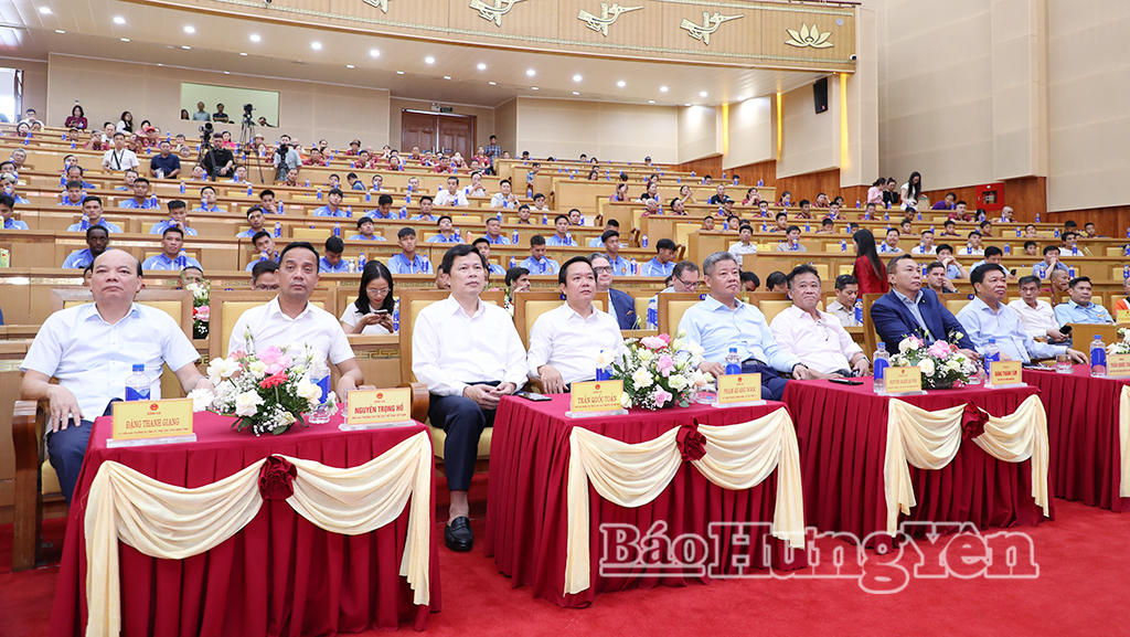 Các đại biểu tham dự (Ảnh Báo Hưng Yên)