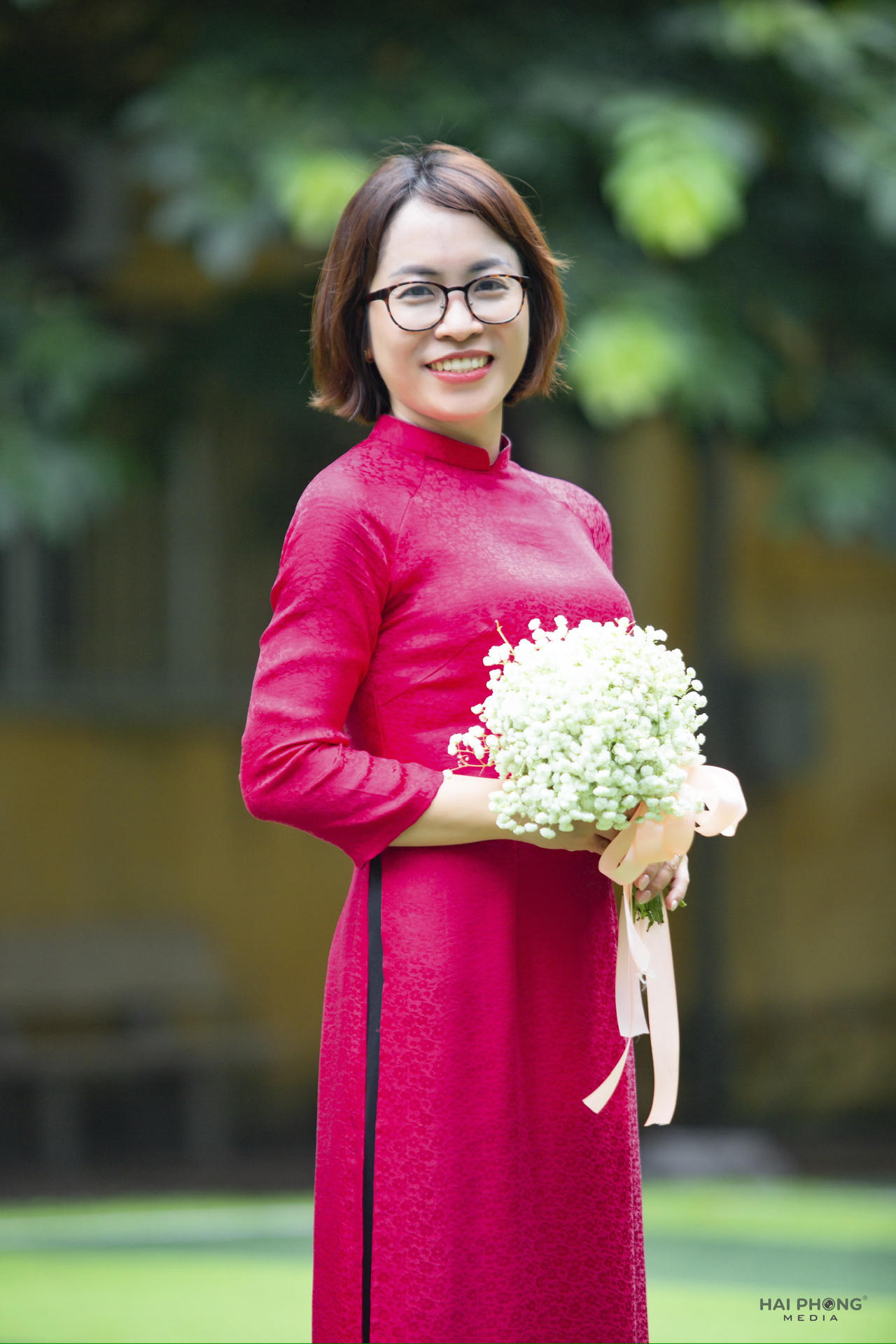 Cô Nguyễn Thị Vân, Tổ trưởng Tổ Toán - Công nghệ, trao đổi về công tác đổi mới phương pháp giảng dạy và đánh giá.
