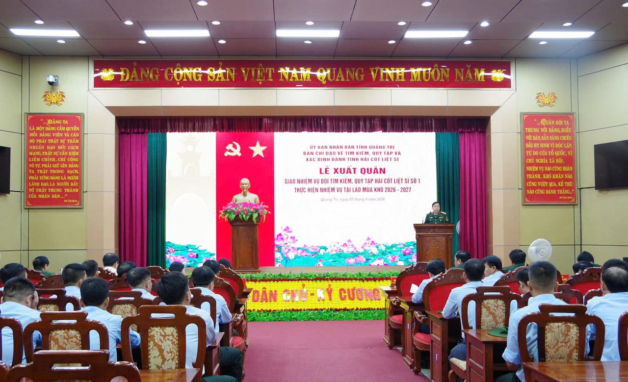 Toàn cảnh buổi lễ xuất quân. (Ảnh: Xuân Diện)