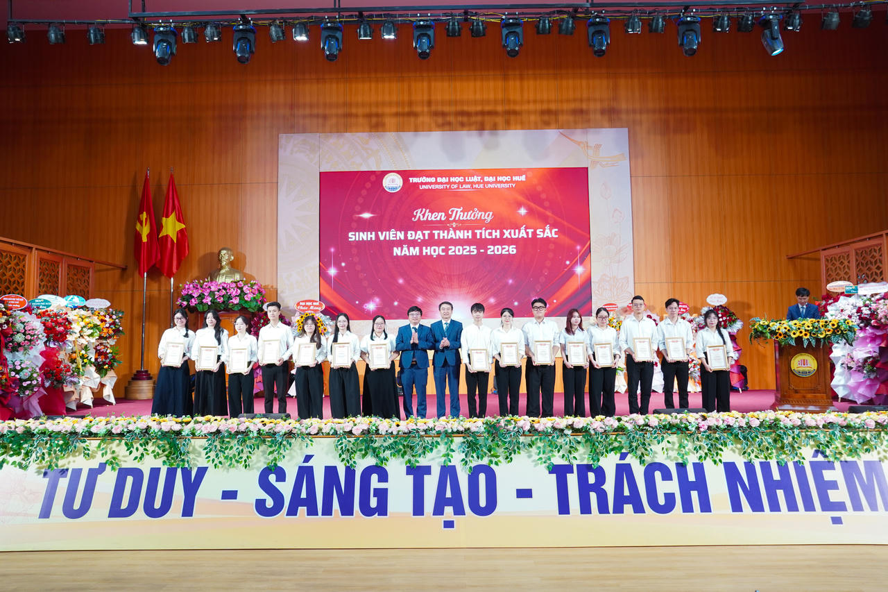 Trong năm học mới, Trường ĐH Luật, ĐH Huế tiếp tục đẩy mạnh đổi phương pháp giảng dạy, ứng dụng công nghệ và gắn đào tạo với thực tiễn. (Ảnh: N.Thà)