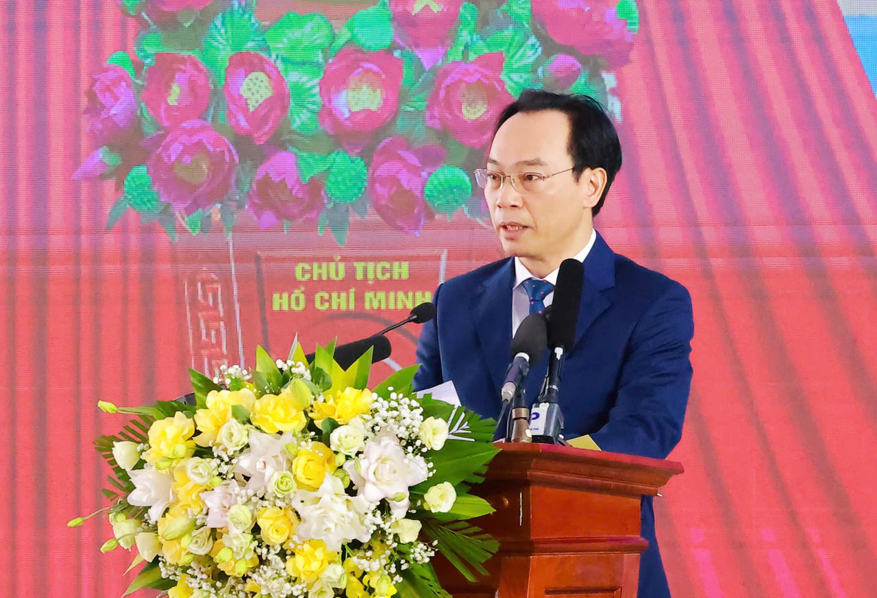 Ông Hoàng Minh Sơn - Bộ trưởng Bộ Giáo dục và Đào tạo phát biểu tại buổi lễ. (Ảnh: Nguyễn Hải)