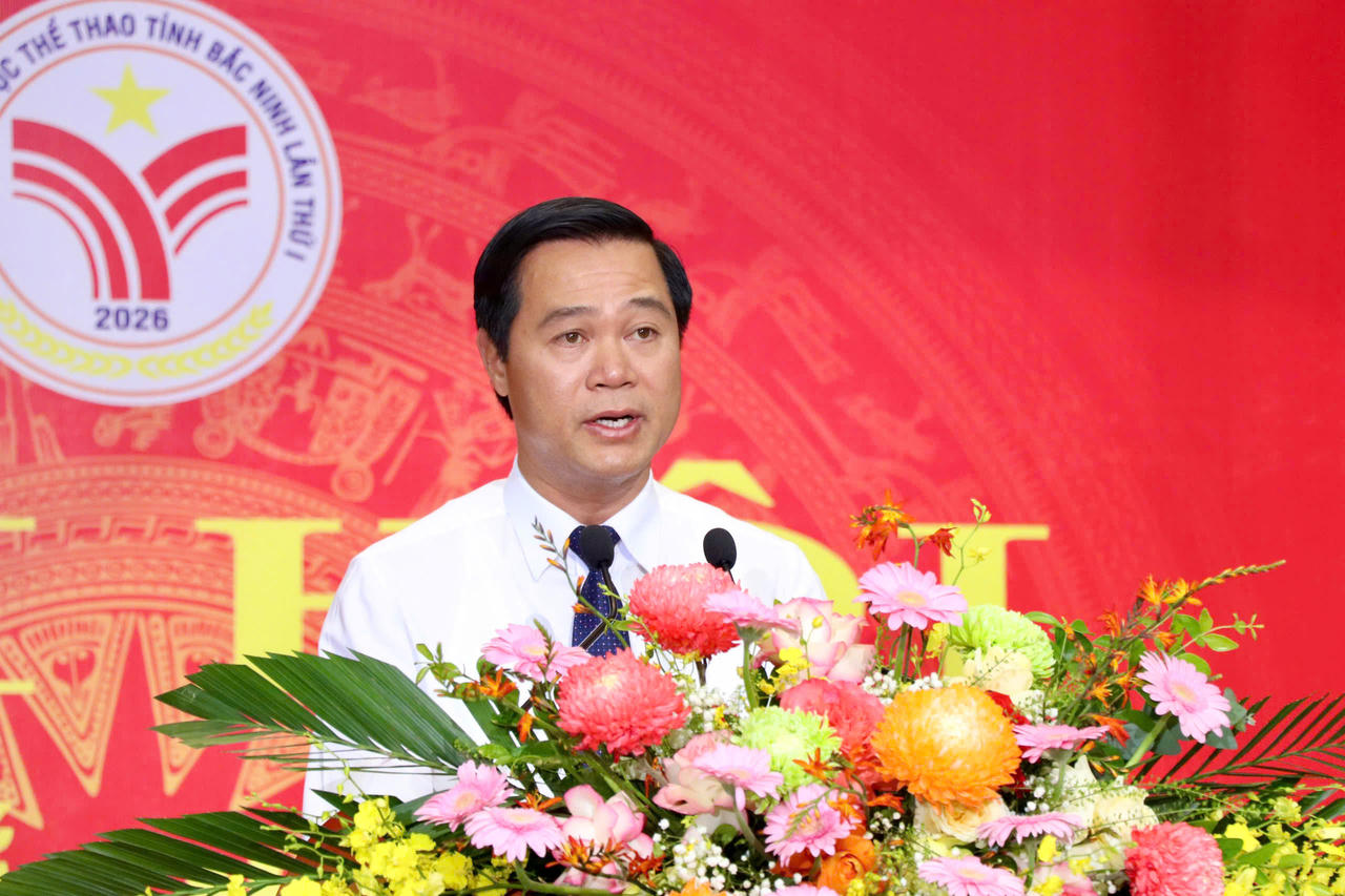 Phó Chủ tịch UBND tỉnh Bắc Ninh Lê Xuân Lợi phát biểu tại lễ khai mạc (Ảnh Cổng TTĐT Bắc Ninh)