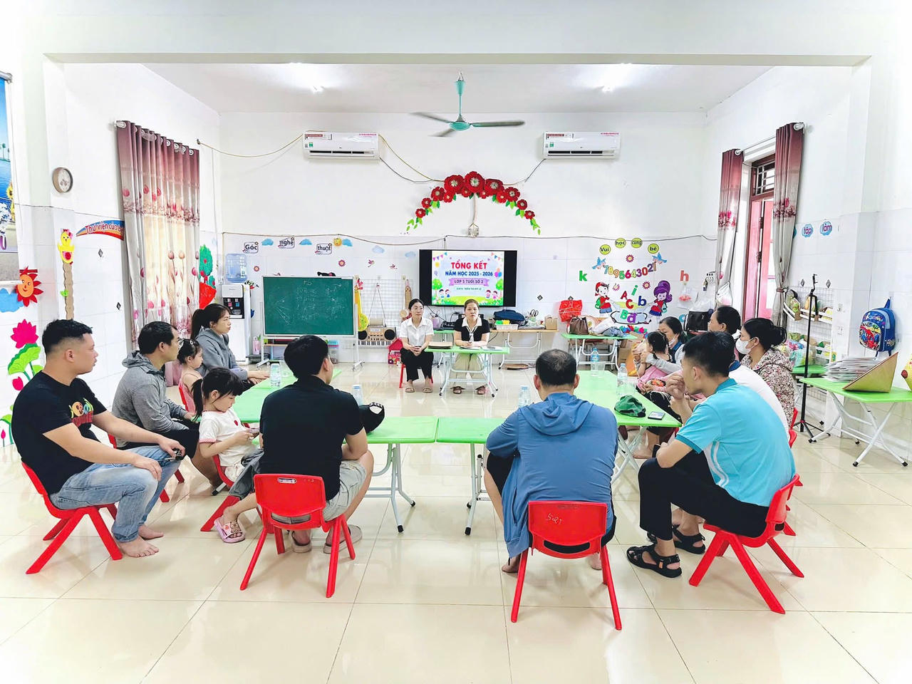 Ngay từ đầu năm học, nhà trường phải xây dựng dự toán thu - chi, lấy ý kiến của tất cả phụ huynh học sinh về nội dung, mức thu. (Ảnh: Trường mầm non Đại Đồng)