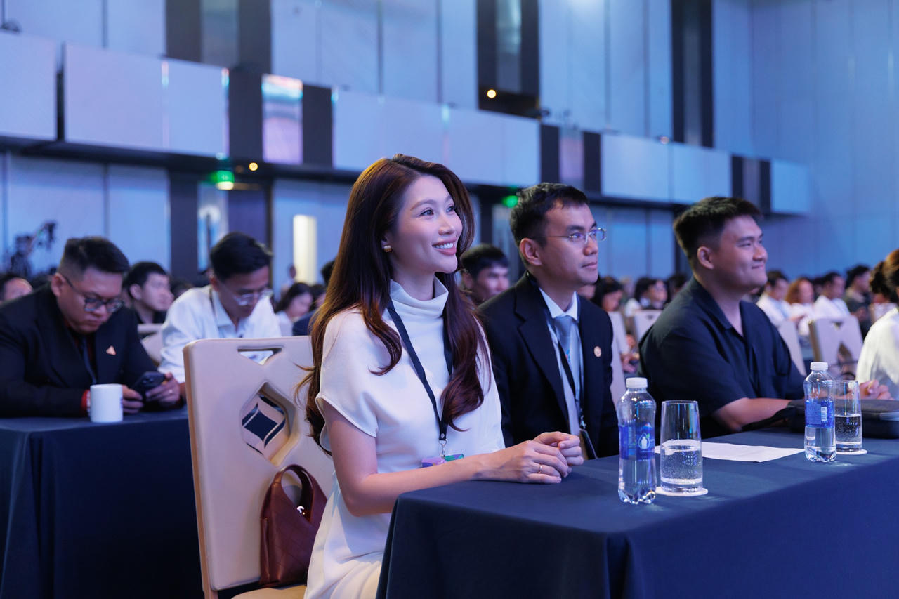 Các nghệ sĩ, KOL, đại biểu tham dự hội nghị. Ảnh: BTC