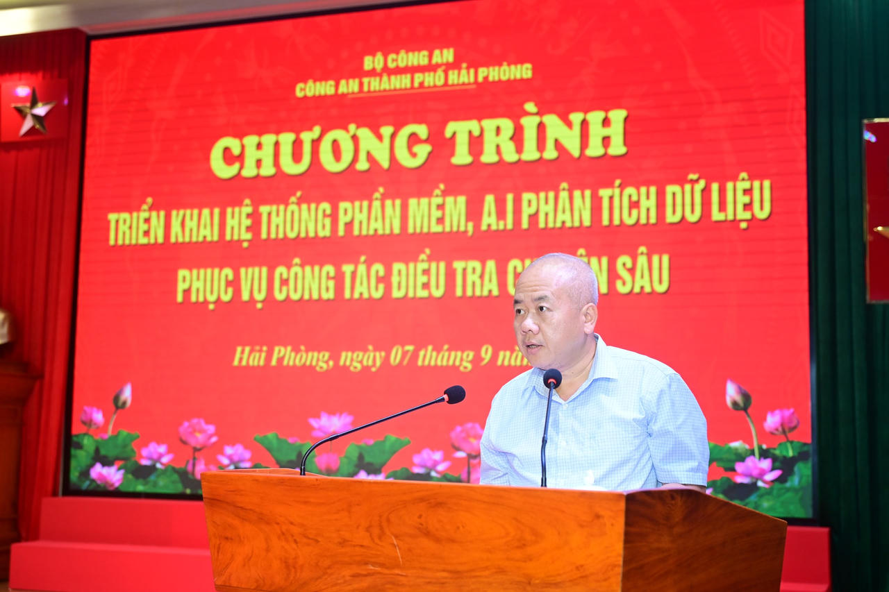 Chủ tịch UBND TP Đỗ Thành Trung phát biểu tại hội nghị. (Ảnh: Công an TP Hải Phòng)