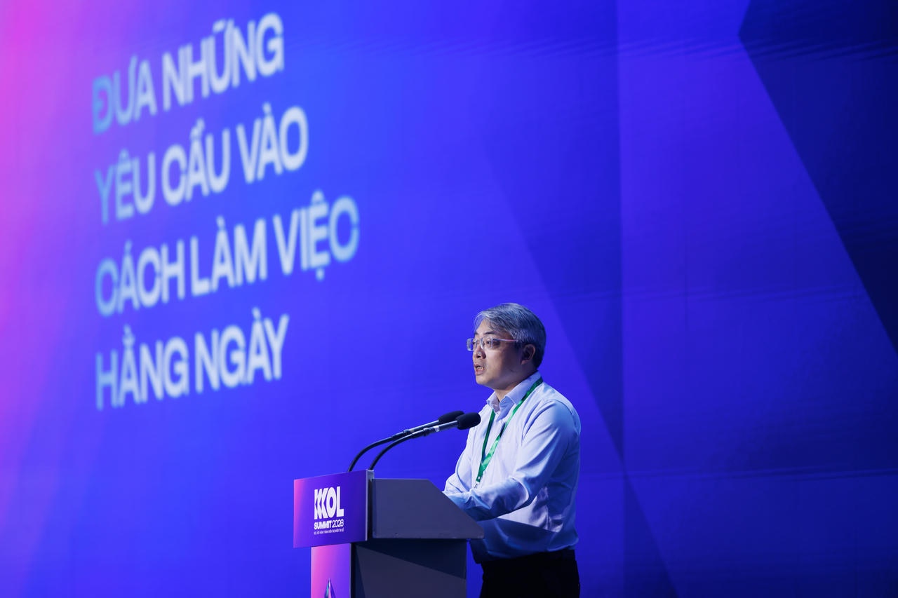 &Ocirc;ng Ho&agrave;ng Ninh - Ph&oacute; Cục trưởng Cục Thương mại điện tử v&agrave; Kinh tế số, Bộ C&ocirc;ng Thương. Ảnh: BTC