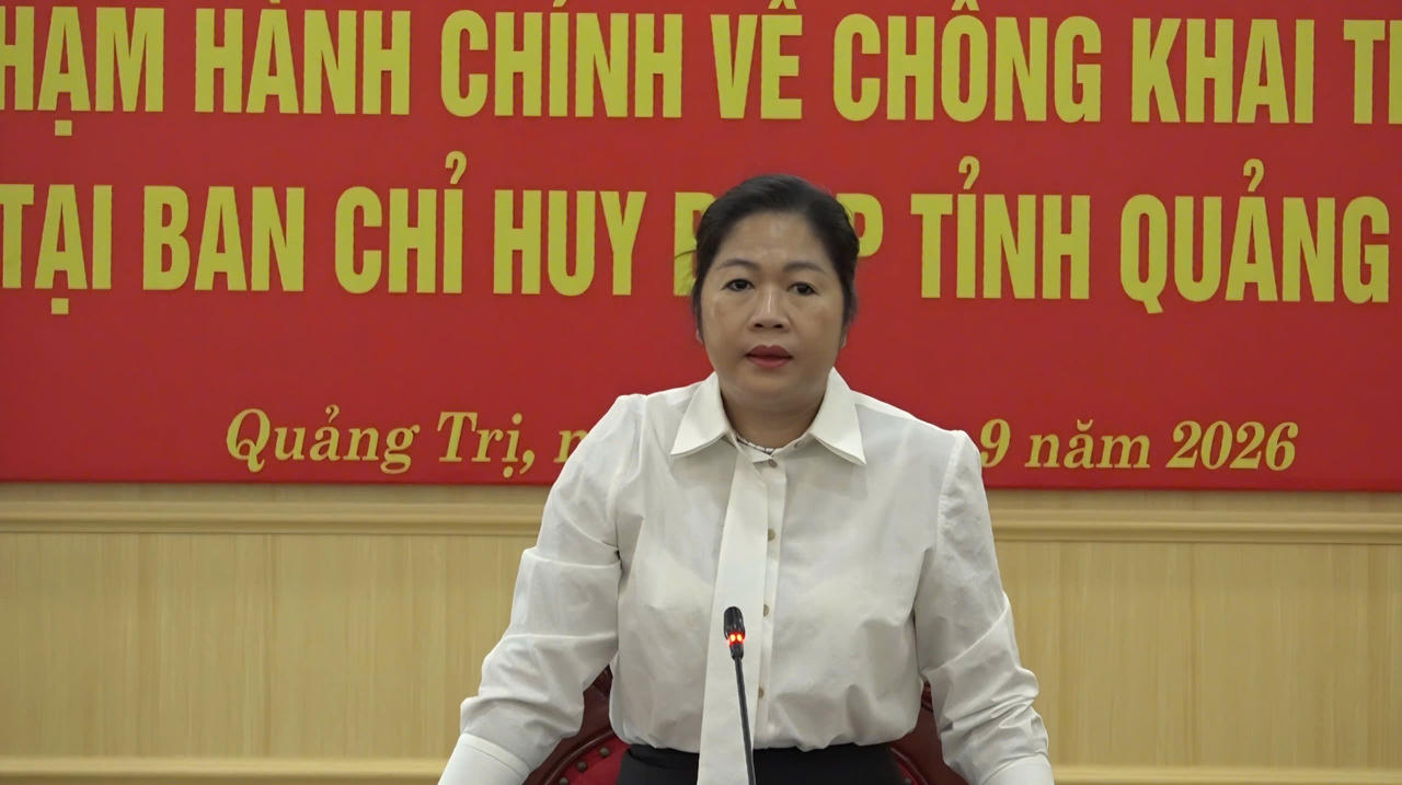 Bà Nguyễn Thanh Hà, Phó Cục trưởng Cục Pháp luật HS-HC&XLVPHC, Bộ Tư pháp phát biểu kết luận buổi làm việc. (Ảnh: Đ.T)