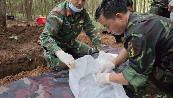 Tìm thấy 3 hài cốt liệt sĩ ở Thành Cổ và Bãi Dinh, tỉnh Quảng Trị