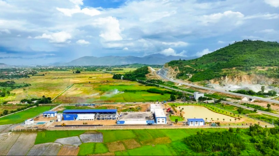 Nhà máy xử lý nước thải Sơn Thạnh, thuộc sở hữu của DNP Water, hiện cung cấp nước sạch cho người dân thành phố Nha Trang và khu vực lân cận. 