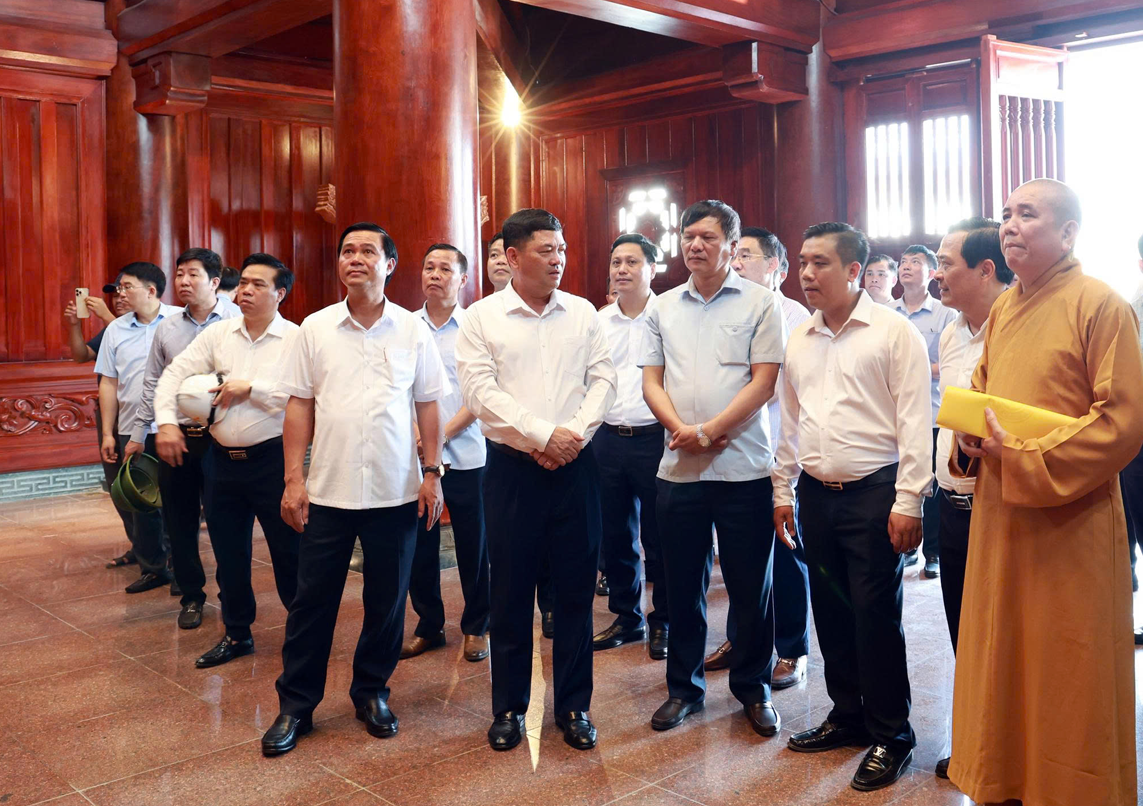 Bí thư Tỉnh ủy Nguyễn Hồng Thái kiểm tra tiến độ Công viên Văn Miếu