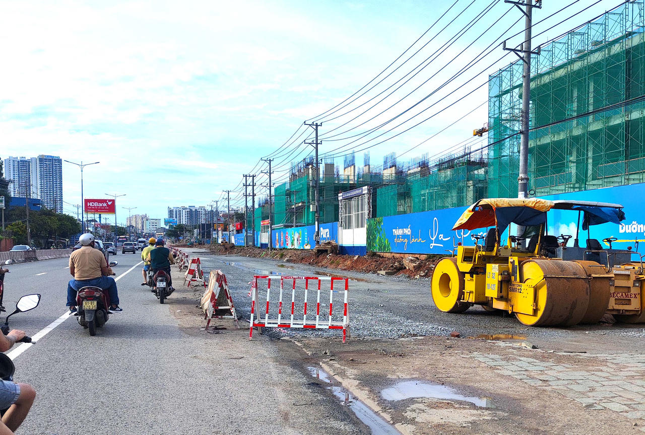 Sau khi dữ liệu được công khai, các tổ chức, cá nhân có nhu cầu đều có quyền tiếp nhận và khai thác qua các cổng dịch vụ trực tuyến. Ảnh Trường Giang