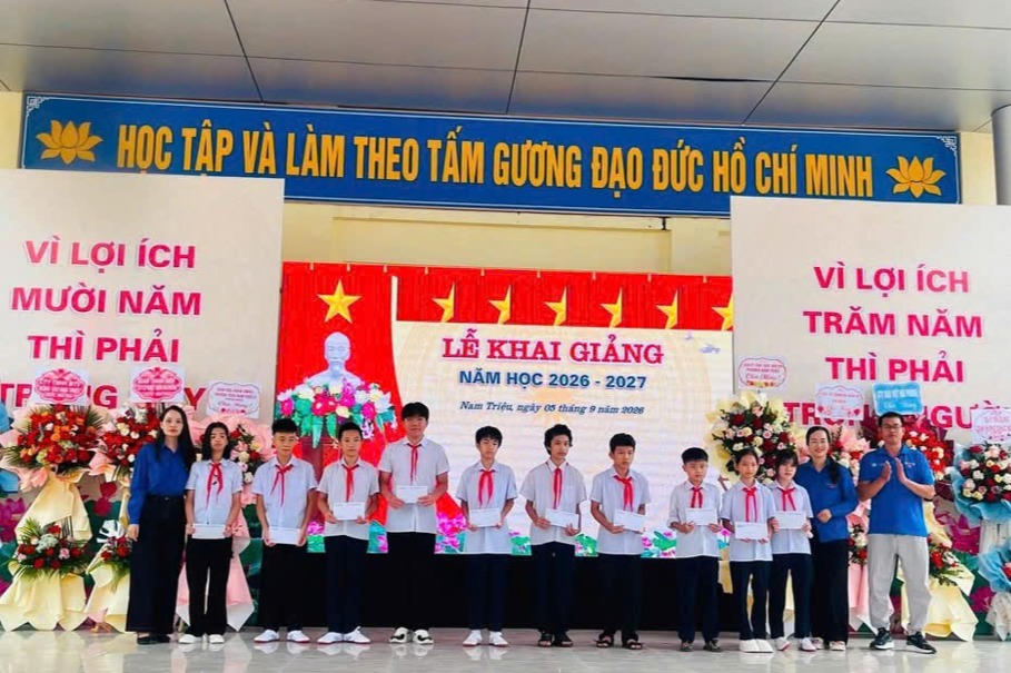 Các đơn vị trong EVNGENCO2 chung tay tiếp sức học sinh đến trường