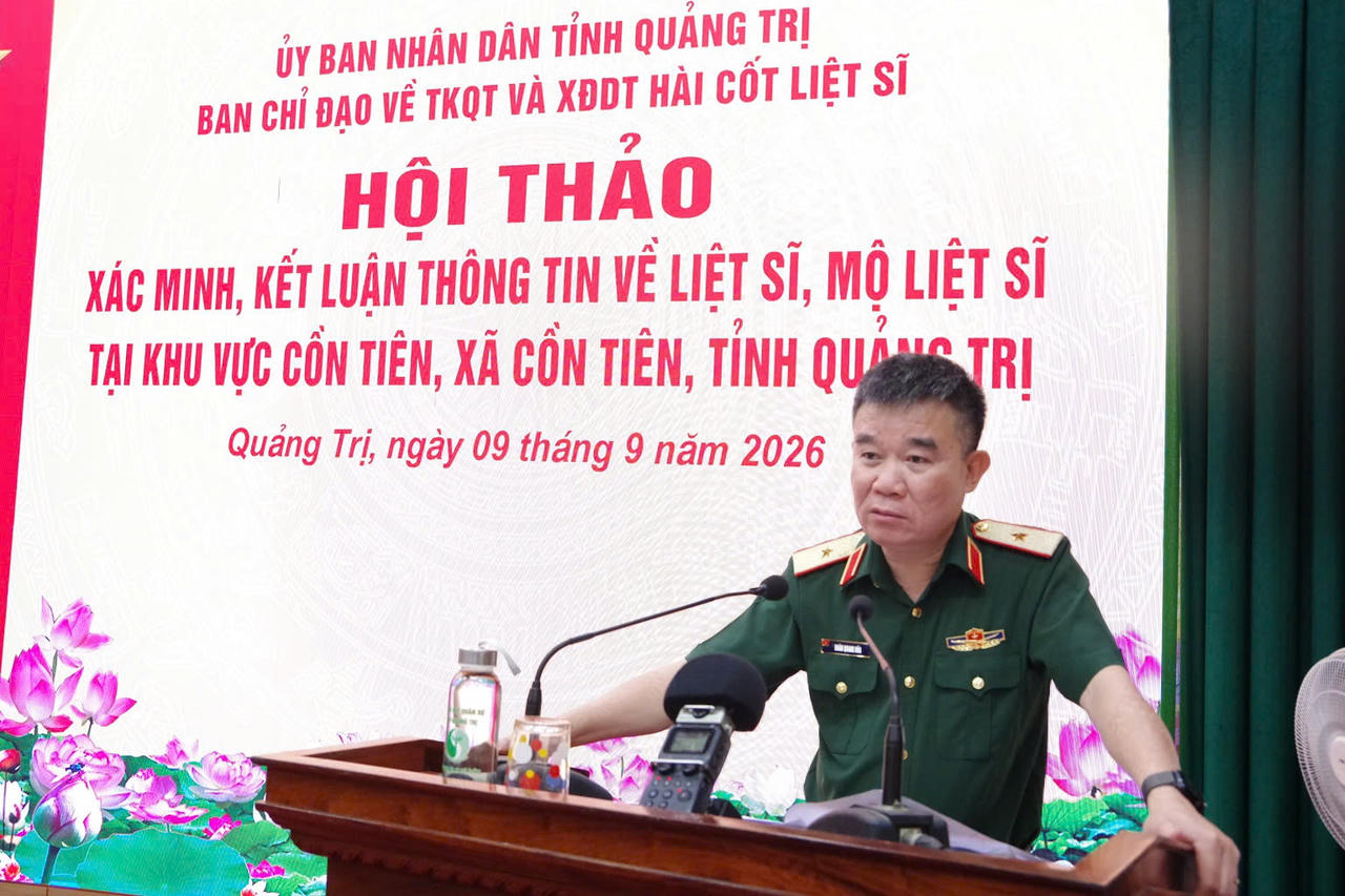 Thiếu tướng Đoàn Quang Hòa - Cục trưởng Cục Chính sách - Xã hội, Tổng cục Chính trị QĐND Việt Nam, Chánh văn phòng Ban chỉ đạo quốc gia phát biểu chỉ đạo tại hội thảo. (Ảnh: Xuân Diện)