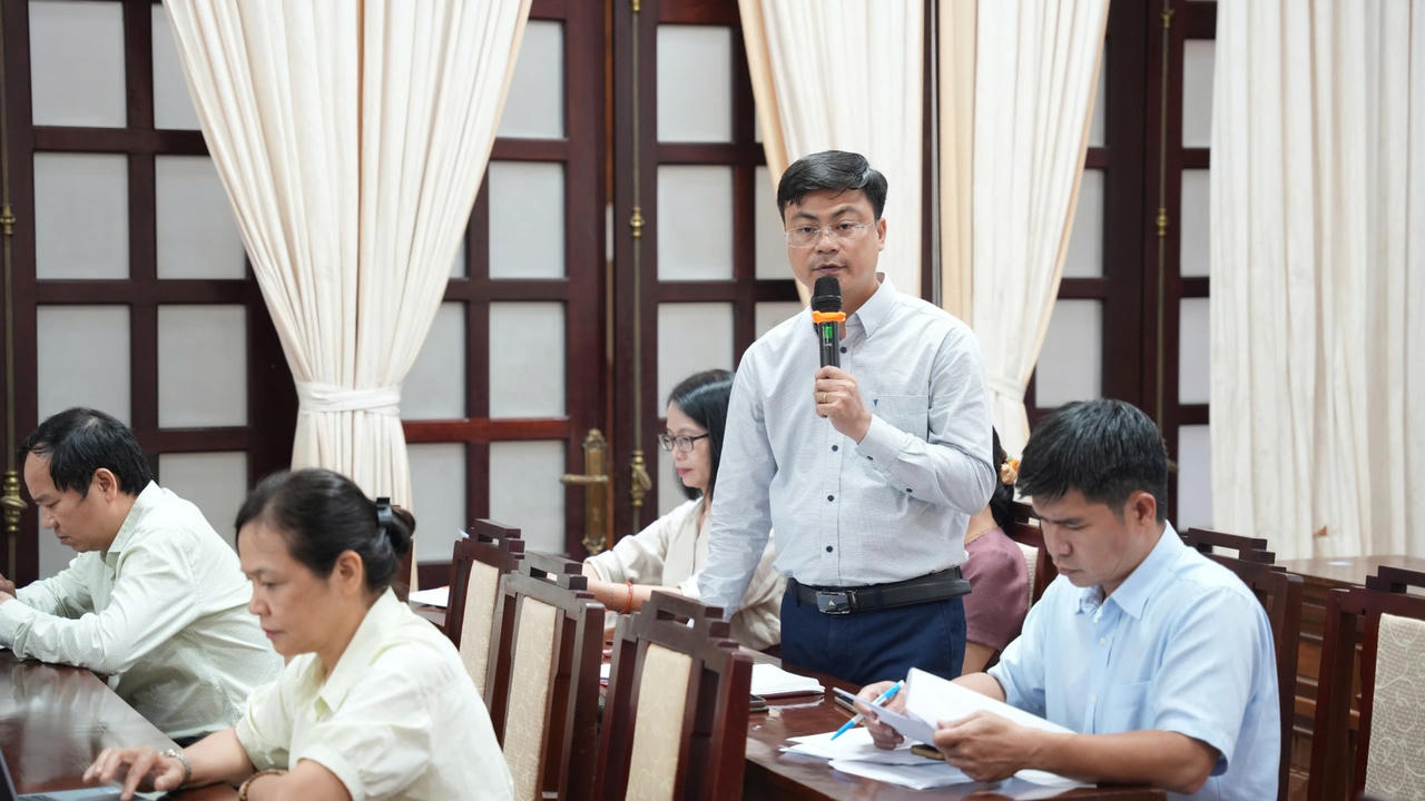 Mở thầu không có nhà thầu tham gia, 21% học sinh TP Huế chưa có sách giáo khoa