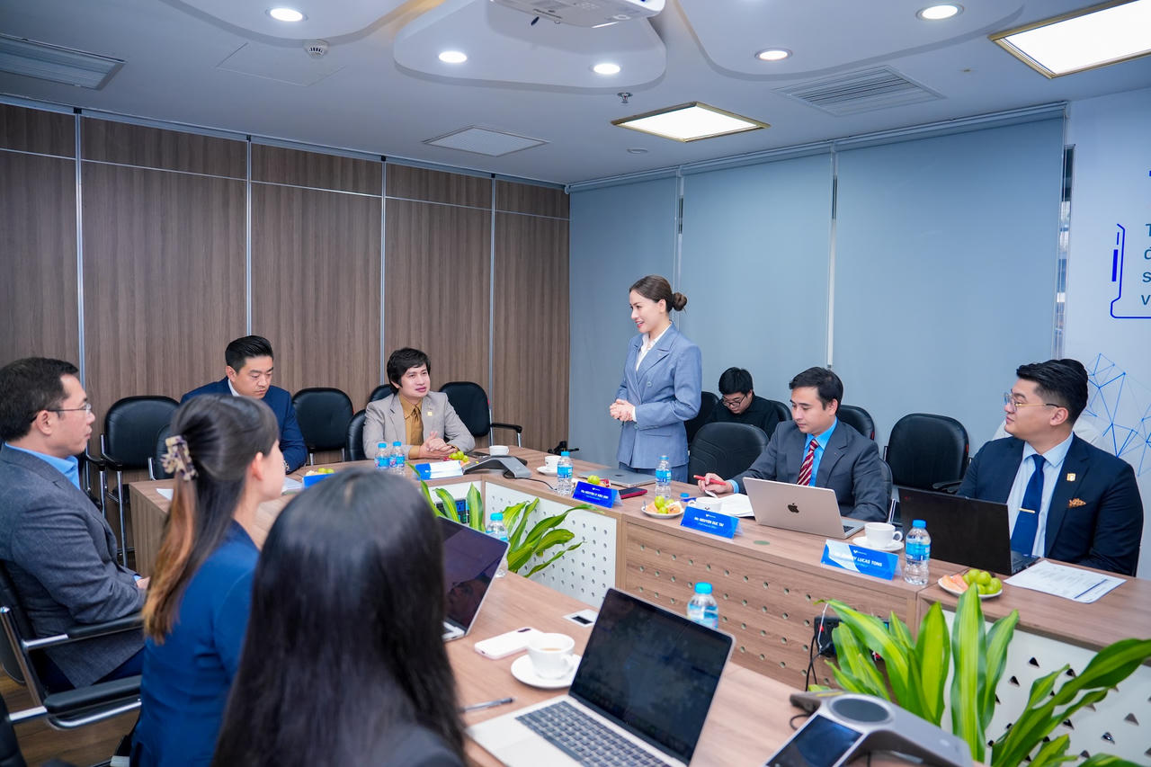 Meey Group và Christensen Advisory trong phiên họp triển khai nội dung hợp tác.