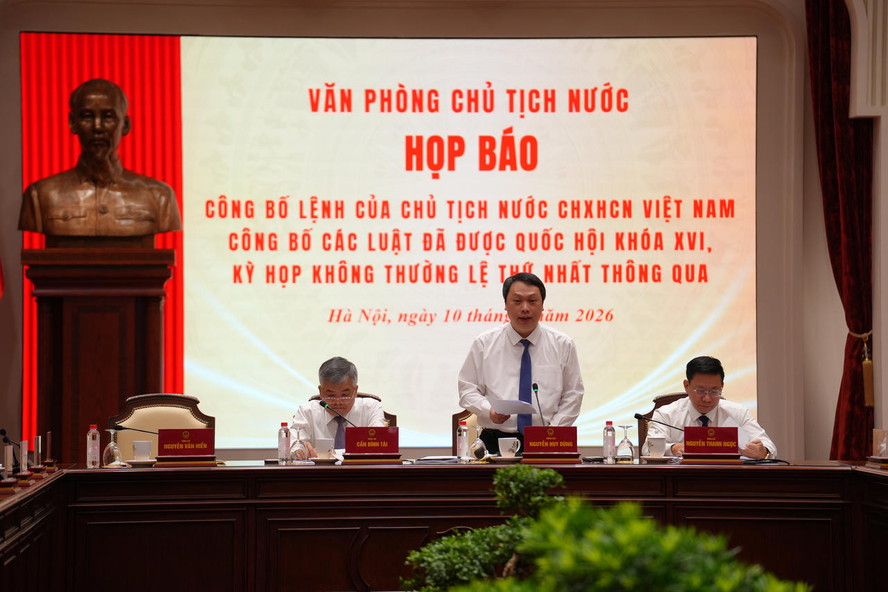 Công bố Lệnh của Chủ tịch nước về 15 luật được Quốc hội khóa XVI thông qua