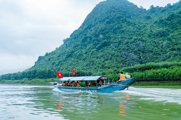 Vẻ đẹp đưa Phong Nha - Kẻ Bàng vào top 11 điểm đến Việt Nam