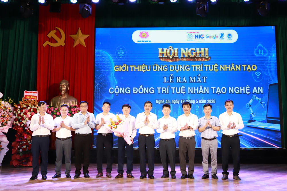 Ra mắt cộng đồng Trí tuệ nhân tạo tại Nghệ An (Ảnh: Trường ĐH Vinh)