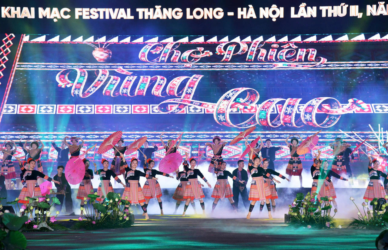 Khai mạc Festival Thăng Long - Hà Nội lần thứ II: Định vị thương hiệu Hà Nội là điểm đến "Văn hiến - Bản sắc - Sáng tạo - Hội nhập"