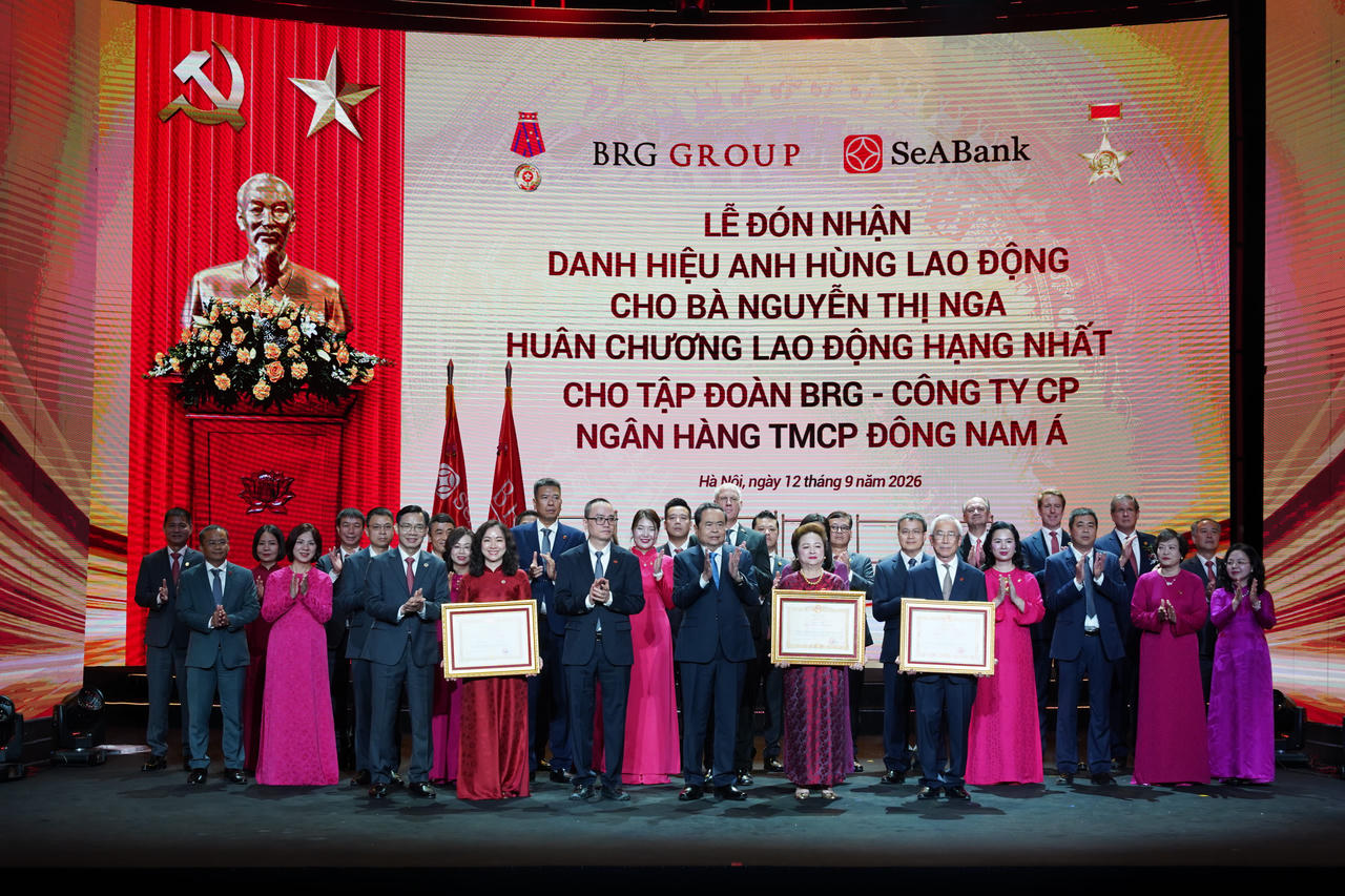 Doanh nhân Nguyễn Thị Nga được trao tặng Danh hiệu Anh hùng Lao động