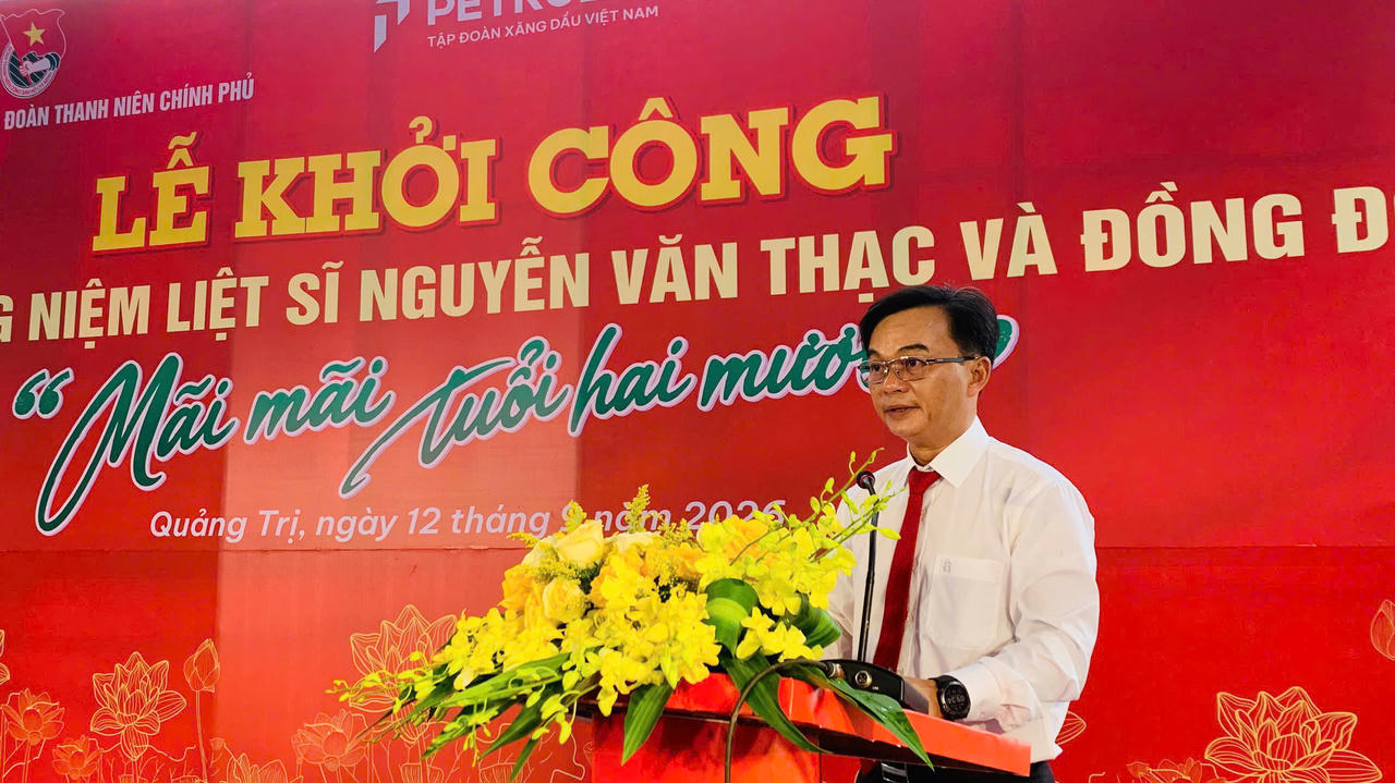 Ông Nguyễn Chiến Thắng, Phó Bí thư Tỉnh uỷ, Chủ tịch Ủy ban MTTQ Việt Nam tỉnh phát biểu tại lễ khởi công. (Ảnh: Tỉnh đoàn Quảng Trị)