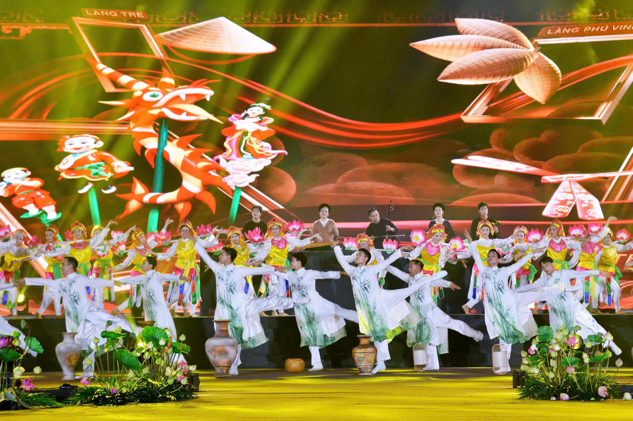 Khai mạc Festival Thăng Long - Hà Nội lần thứ II: Định vị thương hiệu Hà Nội là điểm đến "Văn hiến - Bản sắc - Sáng tạo - Hội nhập"