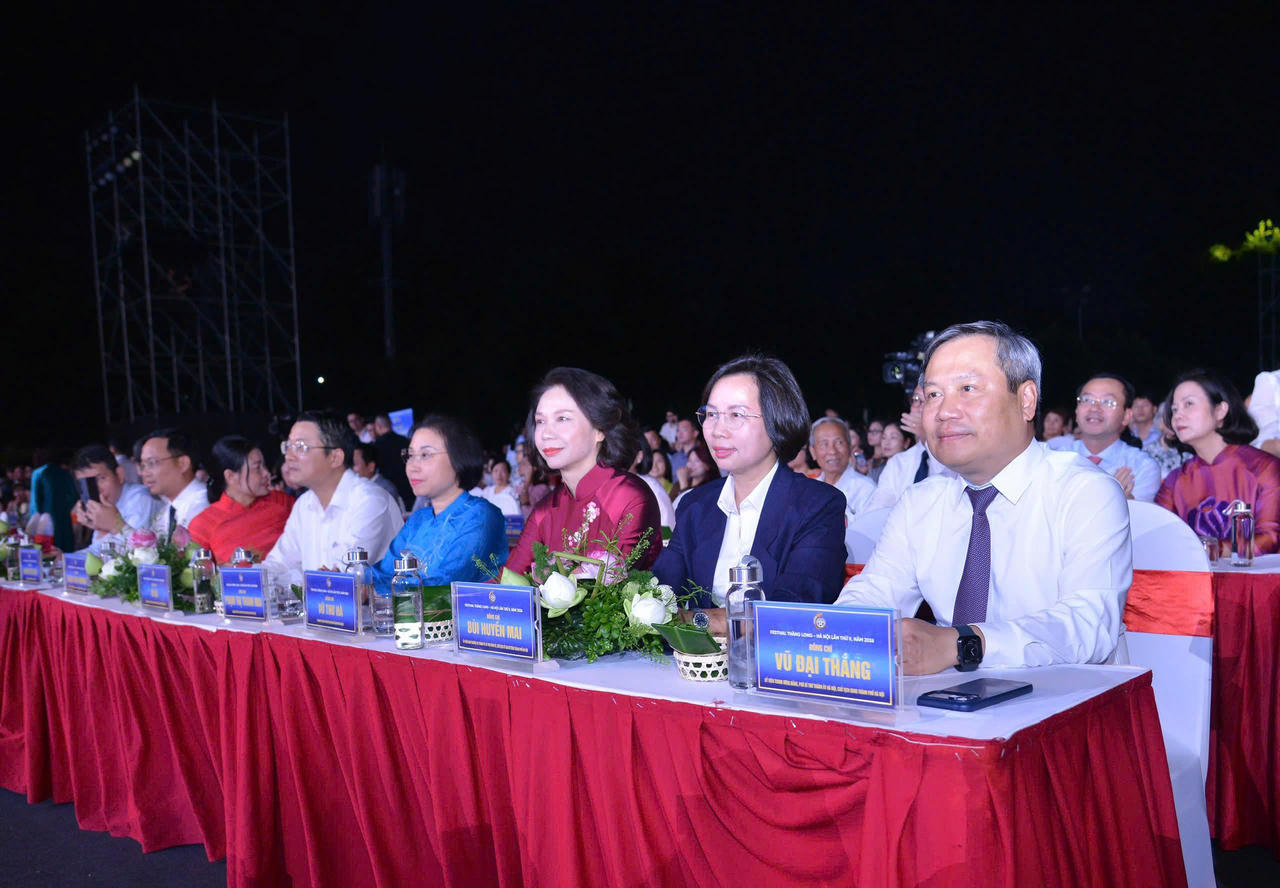 Các đại biểu TP Hà Nội dự lễ khai mạc.