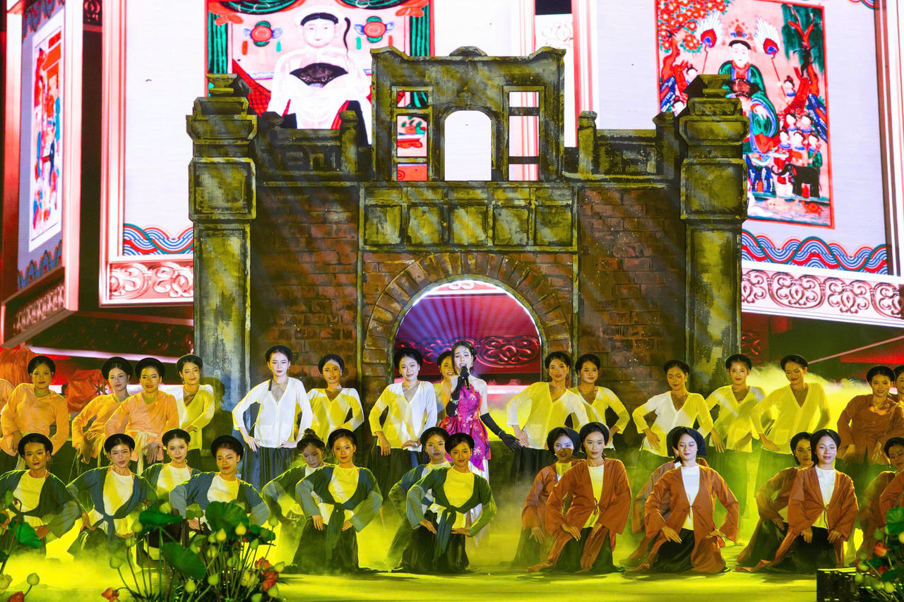 Khai mạc Festival Thăng Long - Hà Nội lần thứ II: Định vị thương hiệu Hà Nội là điểm đến "Văn hiến - Bản sắc - Sáng tạo - Hội nhập"