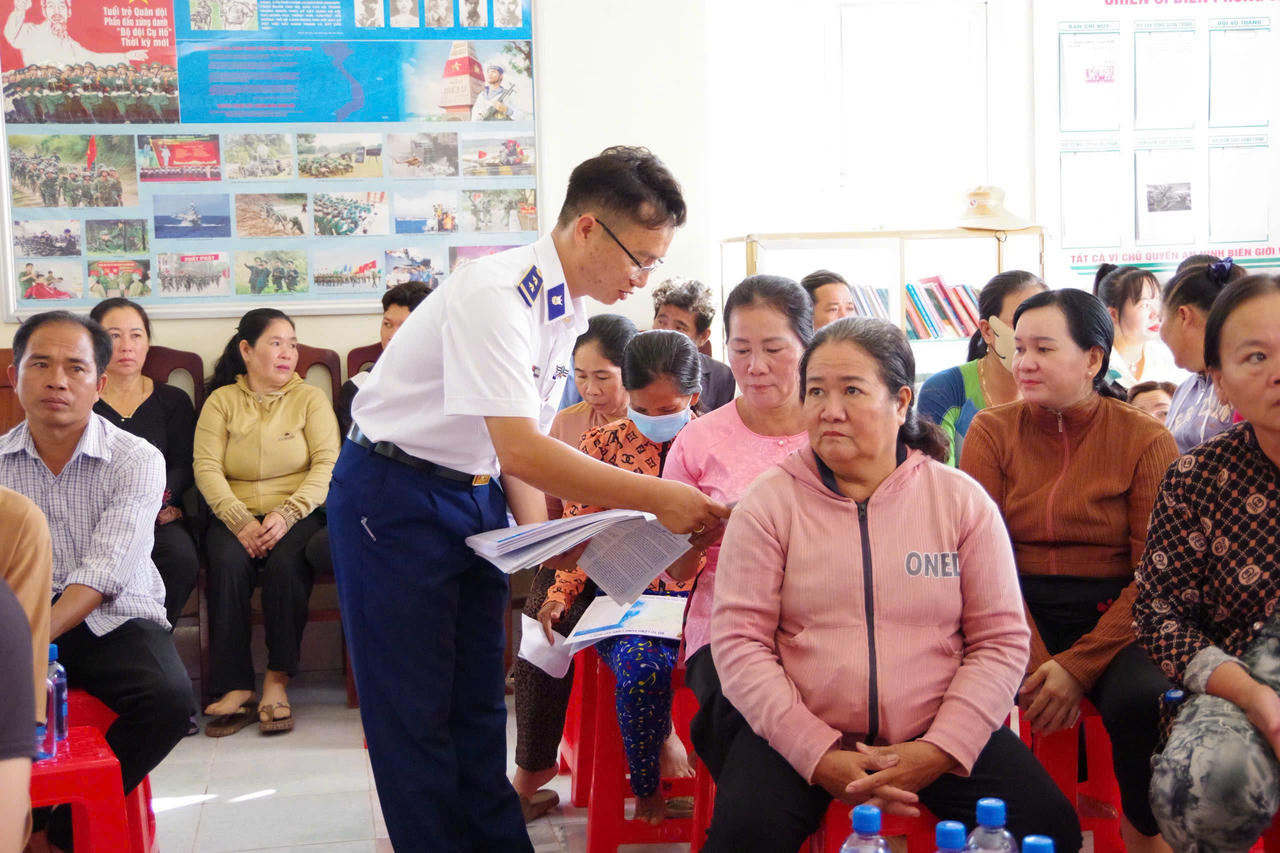BTL Vùng Cảnh sát biển 4 đồng hành với ngư dân thành phố Cần Thơ