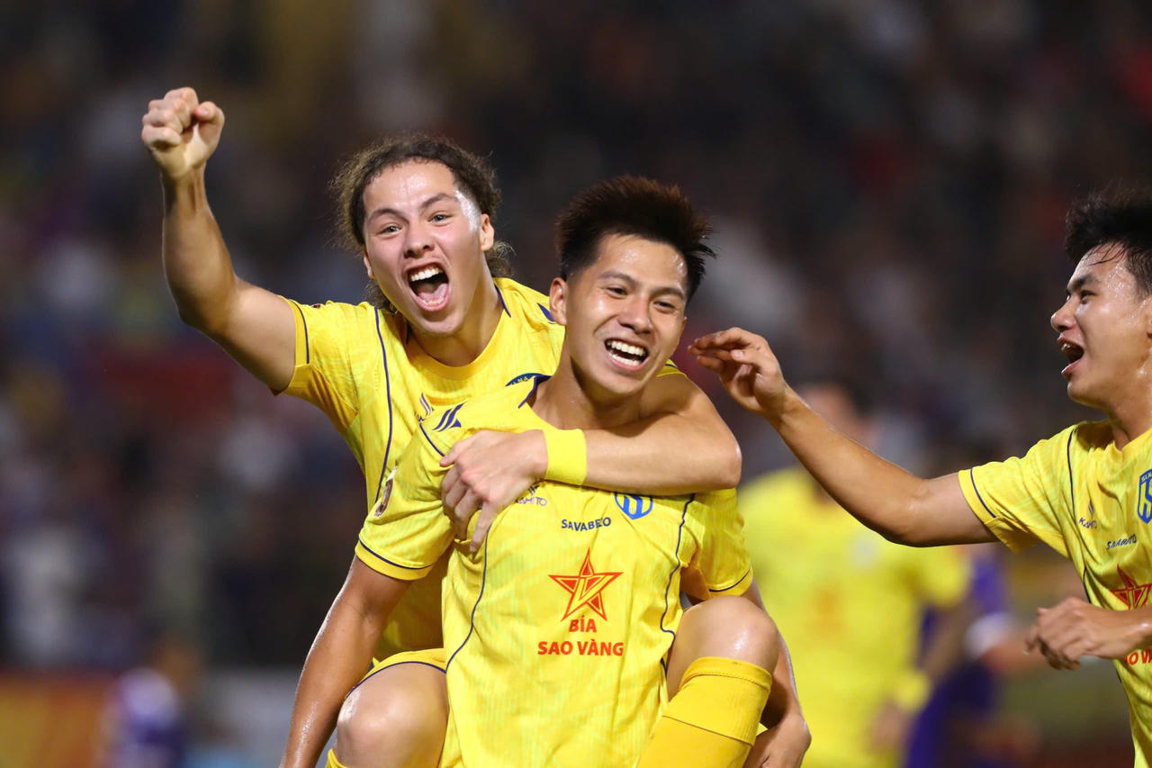 Điều gì giúp Sông Lam Nghệ An tạo nên khởi đầu ấn tượng tại V.League 2026/27