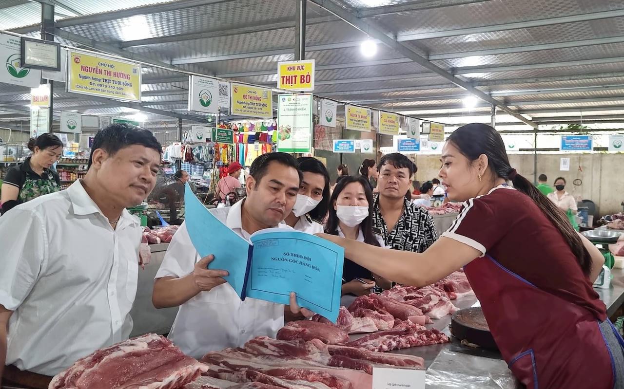 Hà Nội chấm dứt giết mổ nhỏ lẻ, kiểm soát chặt an toàn thực phẩm ngay từ đầu chuỗi