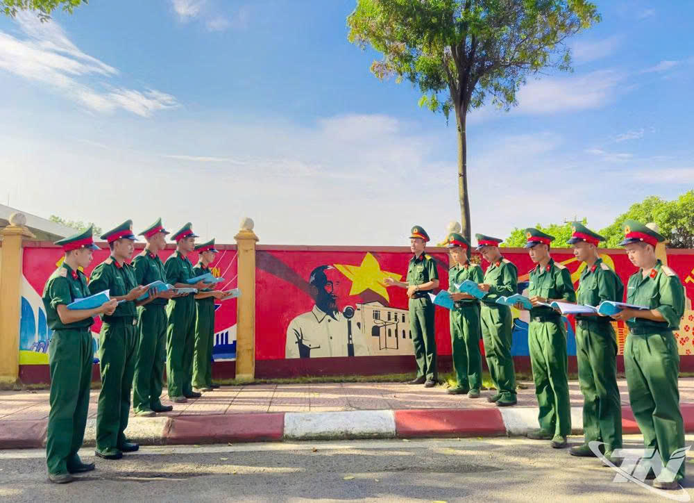  Tuổi trẻ Lữ đoàn 382 kiên quyết "nói không" với vi phạm pháp luật, kỷ luật 