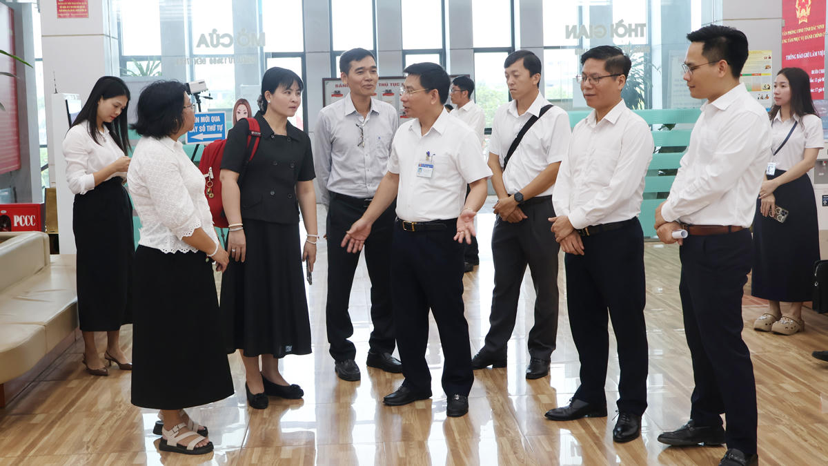 Bắc Ninh chia sẻ nhiều sáng kiến, mô hình hay trong cải cách thủ tục hành chính, chuyển đổi số 