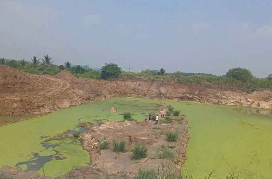 Nhiều khu vực đã được bàn giao mặt bằng để phục vụ thi công các hạng mục của dự án. Ảnh: DK