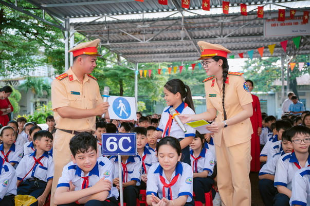 Hơn 500 học sinh Cà Mau hào hứng với cách tuyên truyền an toàn giao thông mới