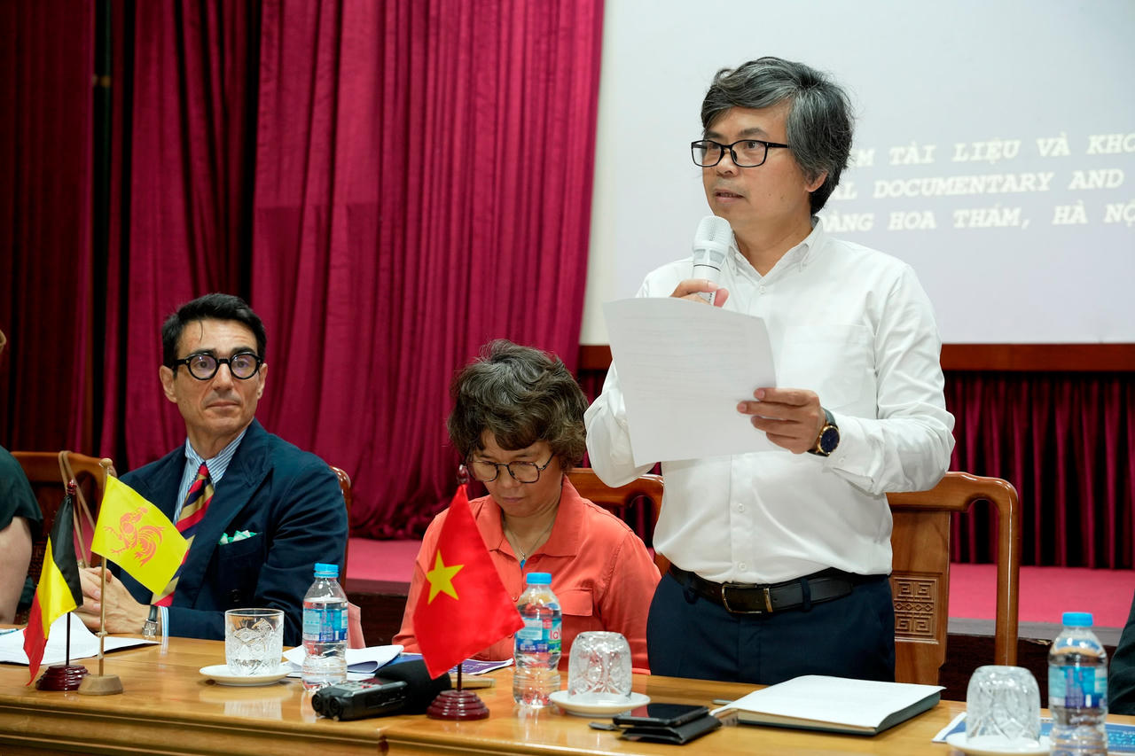 NSUT Trịnh Quang Tùng, Phó Tổng Giám đốc phụ trách Hãng Phim tài liệu và khoa học trung ương chia sẻ về liên hoan năm nay. (Ảnh: DFS)