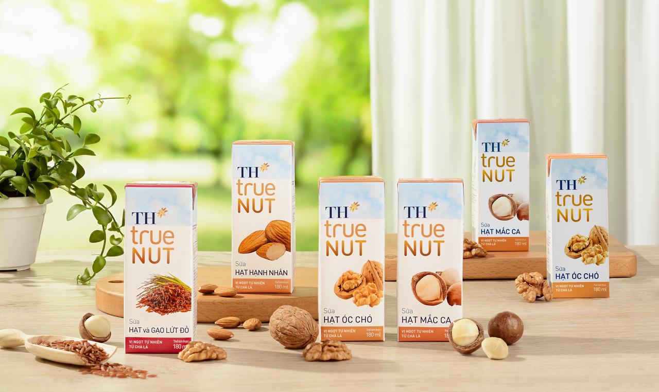 Sữa hạt TH true NUT thuộc 1 trong 3 dòng sản phẩm gần đây đạt trung hòa carbon cho kỳ báo cáo năm 2024.