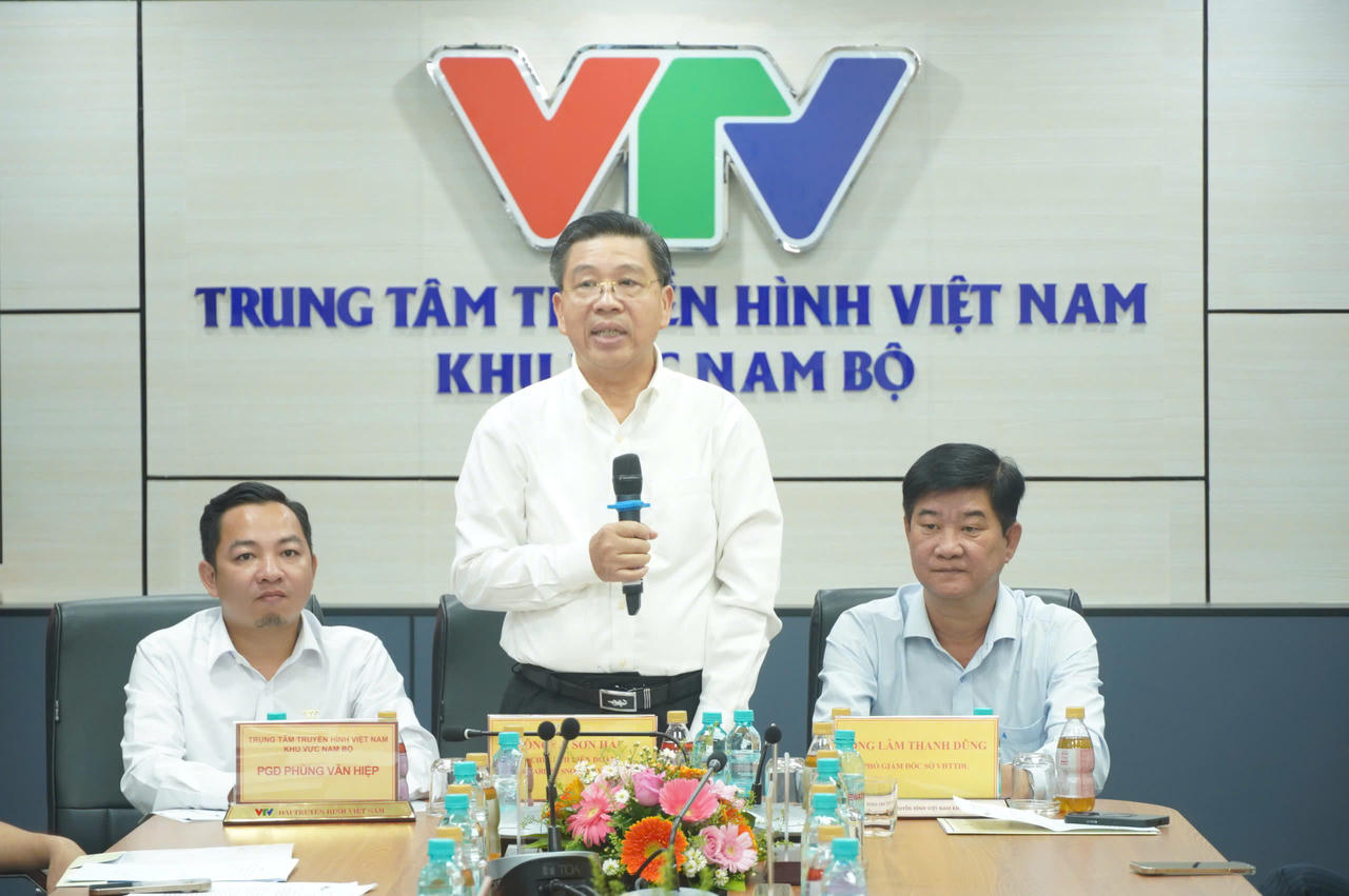  Ông Lê Sơn Hải - Chủ tịch Liên đoàn Billiards & Snooker Việt Nam thông tin về giải đấu (Ảnh: Đình Thương)