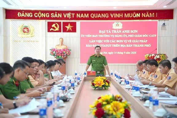 Đại tá Trần Anh Sơn yêu cầu lực lượng CSGT xây dựng, hoàn chỉnh bản đồ giao thông của TP Đồng Nai. Ảnh: Phòng CSGT TP Đồng Nai.