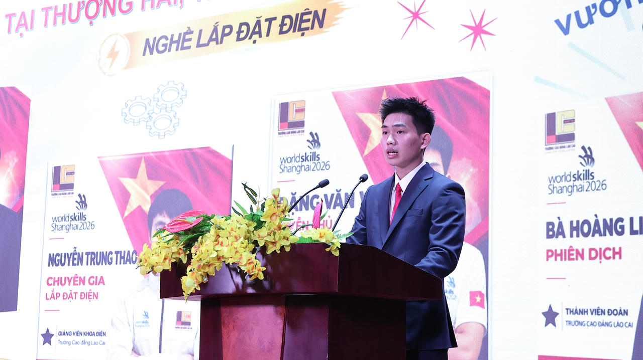 Thí sinh Đặng Văn Vị phát biểu tại buổi lễ (Ảnh: Hữu Trường).