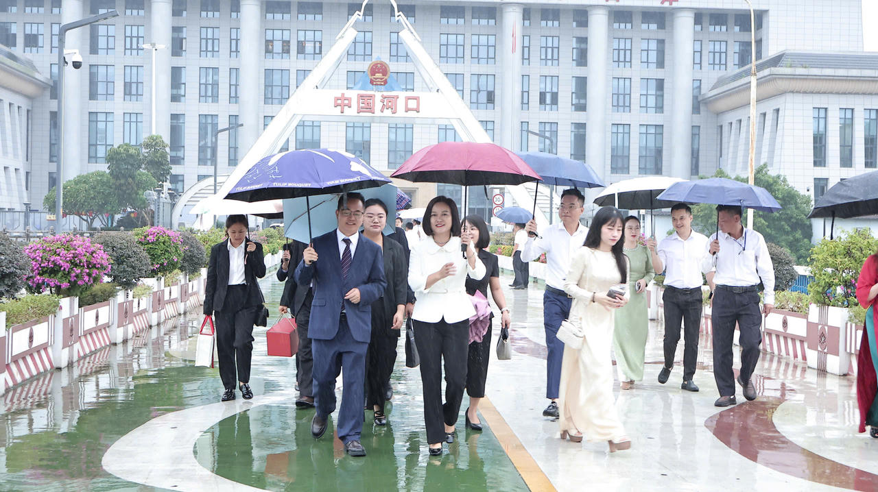 Lào Cai - Hà Khẩu tăng cường trao đổi, mở rộng hợp tác phát triển