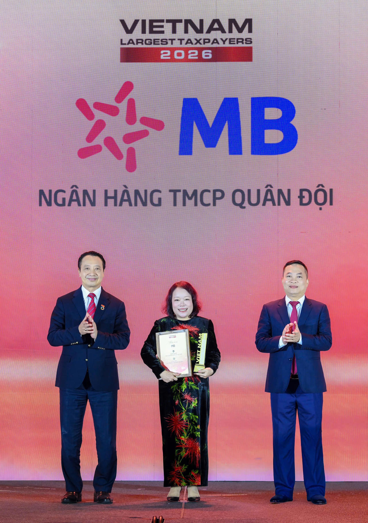 MB lần đầu vượt mốc 10.000 tỷ đồng nộp ngân sách, củng cố vị thế ngân hàng hàng đầu Việt Nam