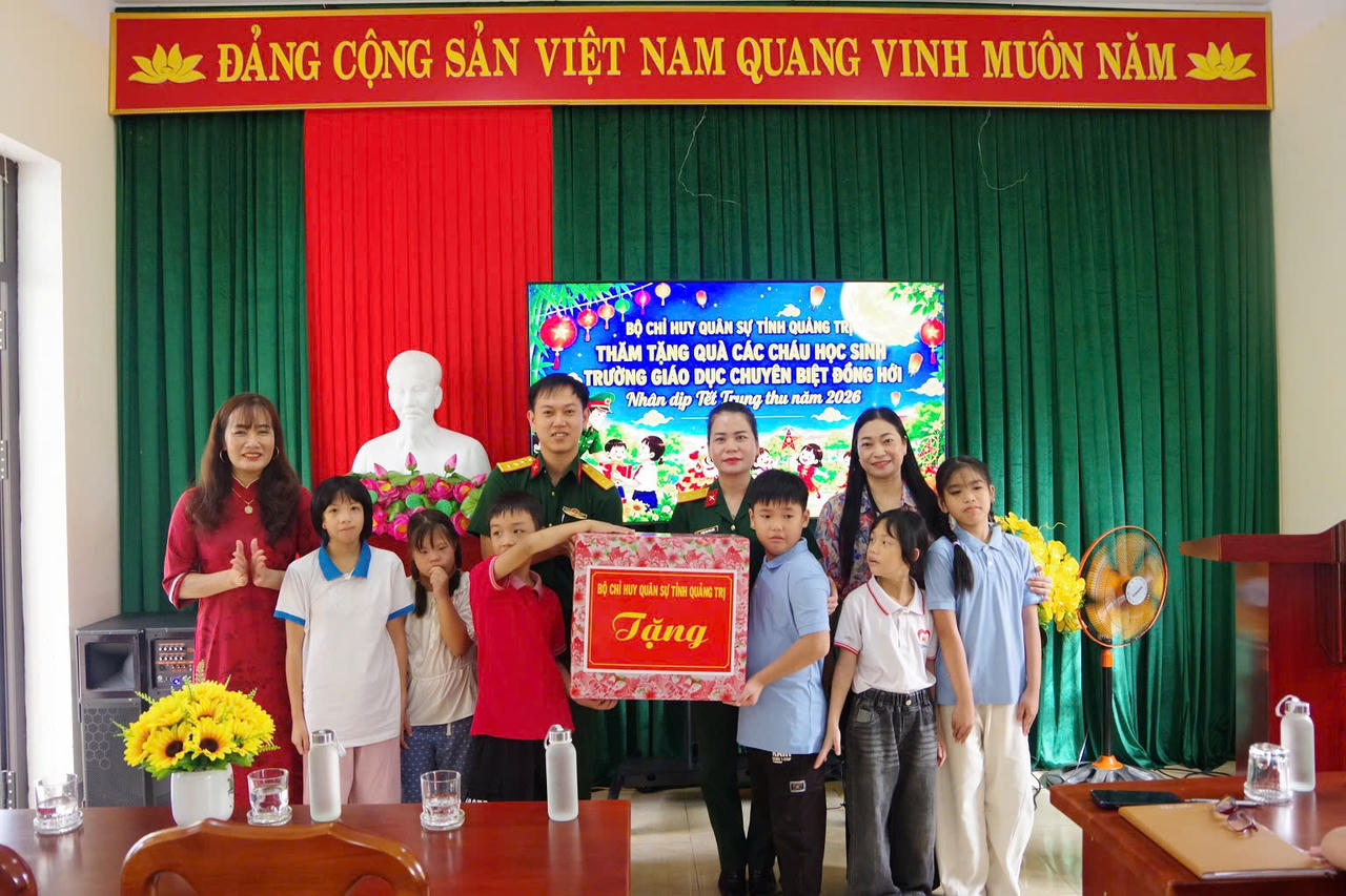 Ấm áp Trung thu cùng những học sinh chuyên biệt ở Quảng Trị